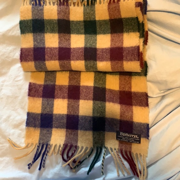 Burberry Accessories - 💯 Authentic Rare Burberry vintage scarf